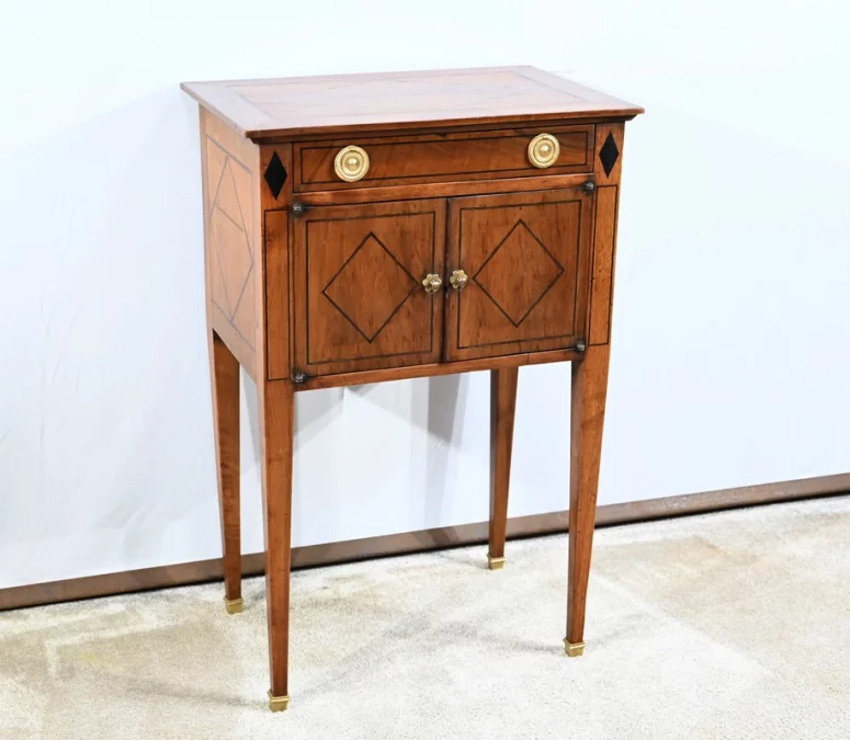 ШКАФ ПЕРЕХОДНОГО СТИЛЯ