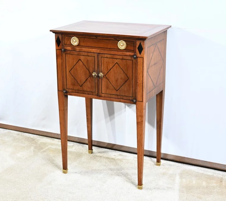 ШКАФ ПЕРЕХОДНОГО СТИЛЯ