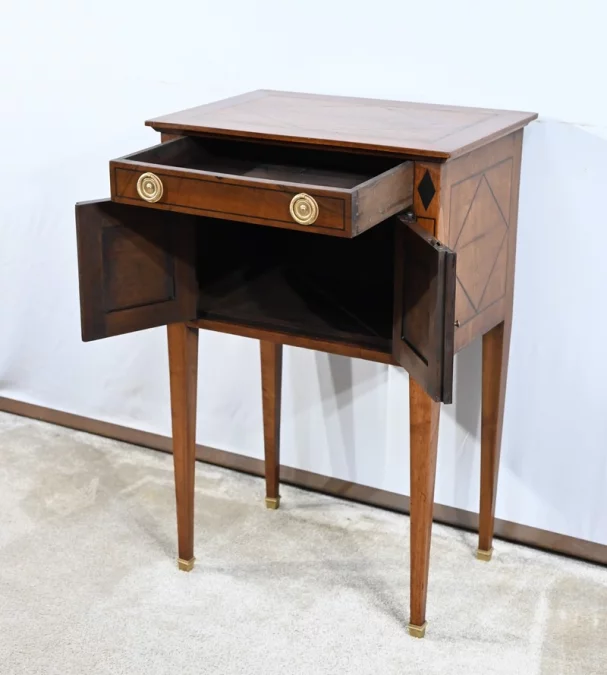 ШКАФ ПЕРЕХОДНОГО СТИЛЯ