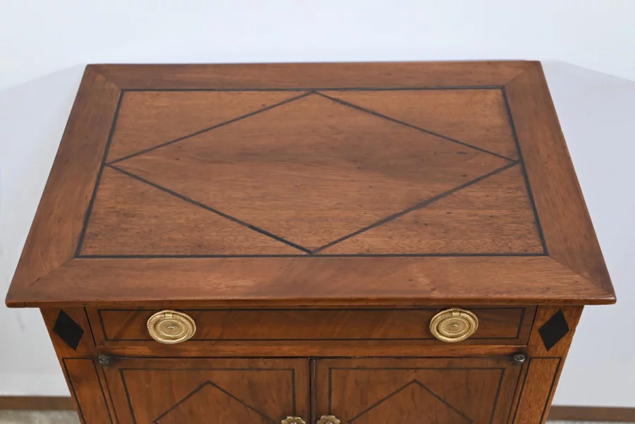 ШКАФ ПЕРЕХОДНОГО СТИЛЯ