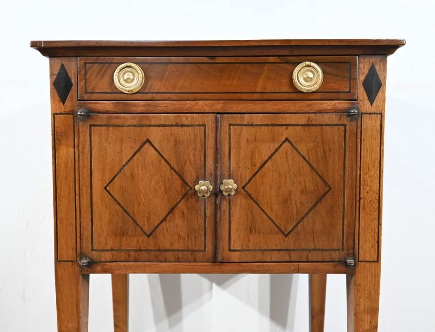 ШКАФ ПЕРЕХОДНОГО СТИЛЯ