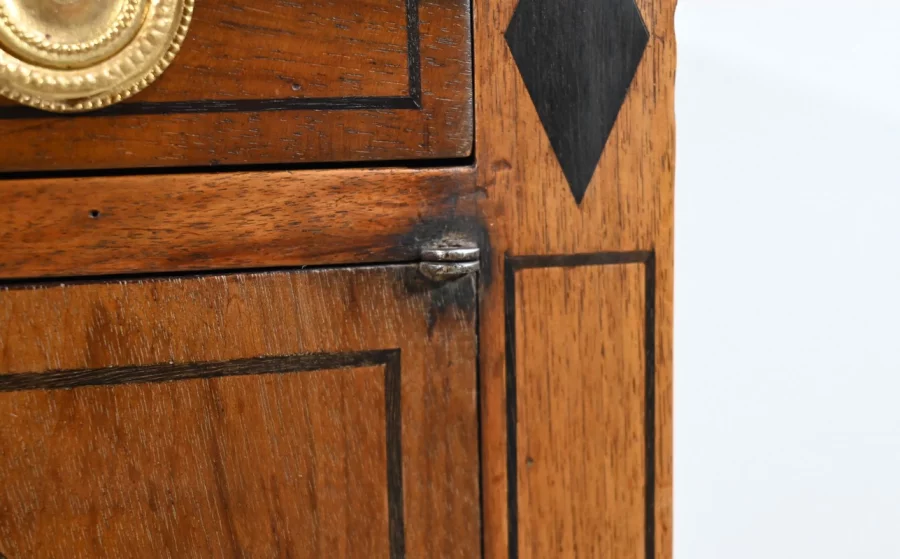 ШКАФ ПЕРЕХОДНОГО СТИЛЯ