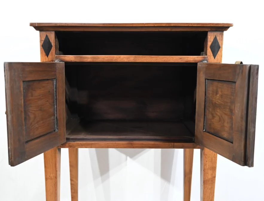 ШКАФ ПЕРЕХОДНОГО СТИЛЯ