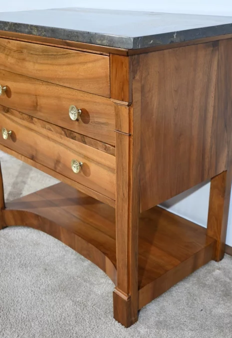 Petite Commode Chiffonnière de Propriété en Noyer, époque Directoire – Début XIXe