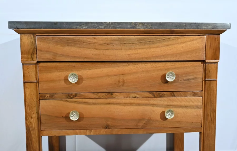 Petite Commode Chiffonnière de Propriété en Noyer, époque Directoire – Début XIXe