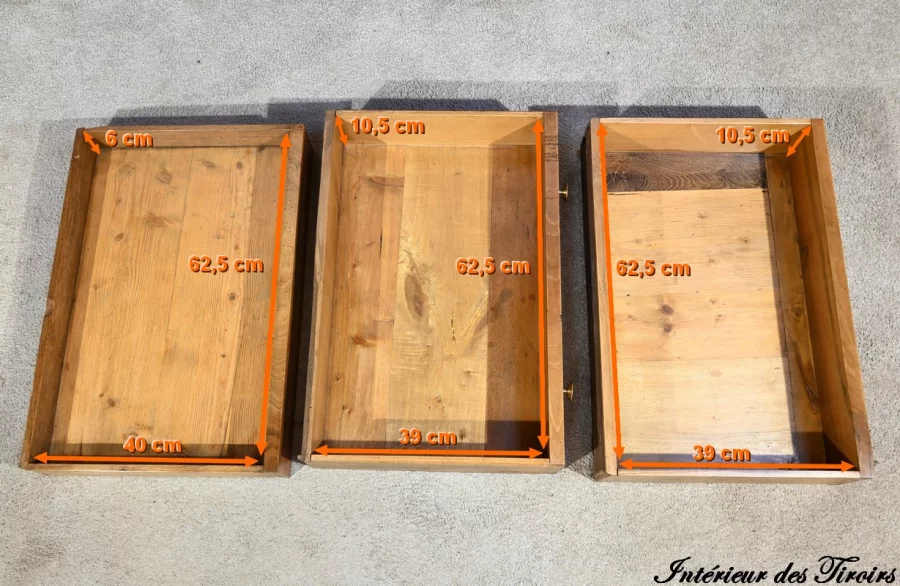 Petite Commode Chiffonnière de Propriété en Noyer, époque Directoire – Début XIXe