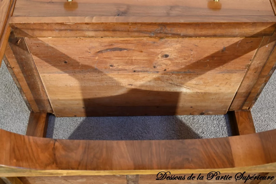 Petite Commode Chiffonnière de Propriété en Noyer, époque Directoire – Début XIXe