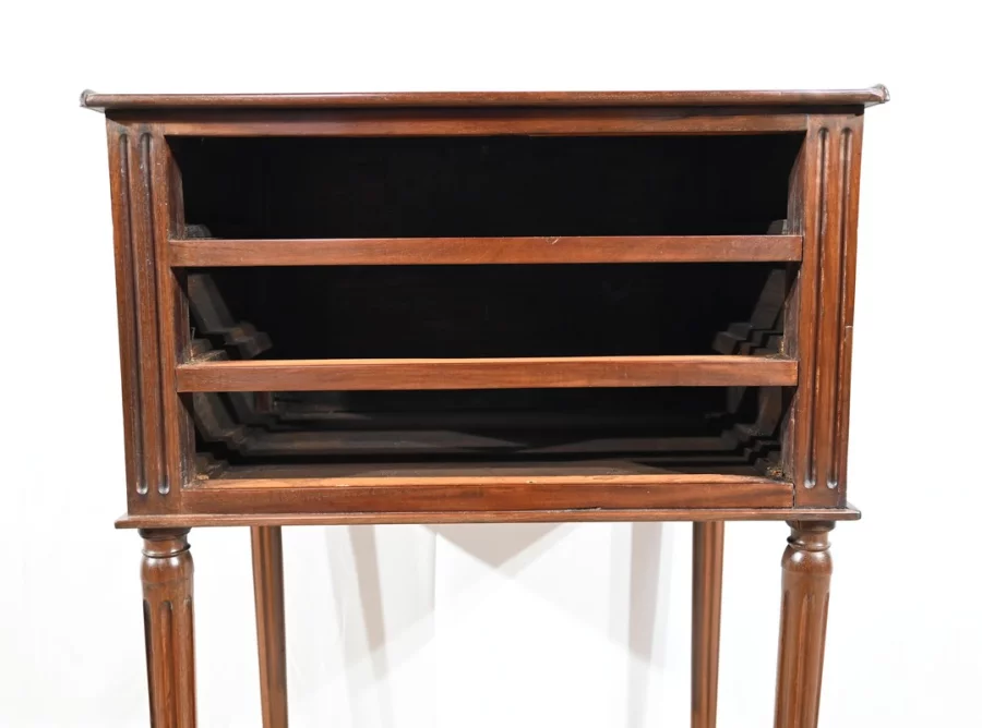 КОМОД В СТИЛЕ ЛЮДОВИКА XVI