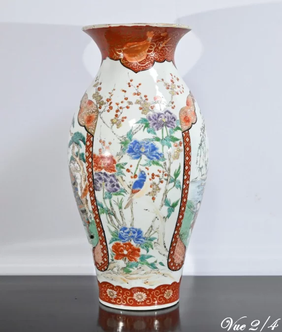 Grand Vase en Porcelaine Japonaise – Fin XIXe