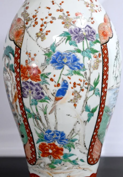Grand Vase en Porcelaine Japonaise – Fin XIXe