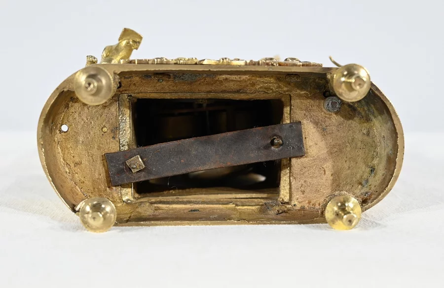 Petite Pendulette de Voyage en Bronze Doré,  époque Empire -  Début XIXe