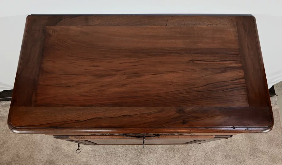 SCHRANK IM LOUIS XV-STIL