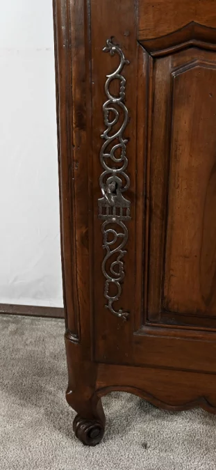 SCHRANK IM LOUIS XV-STIL