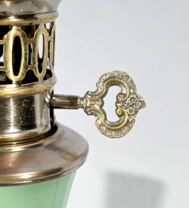 Lampe à Pétrole en Céramique – Fin XIXe