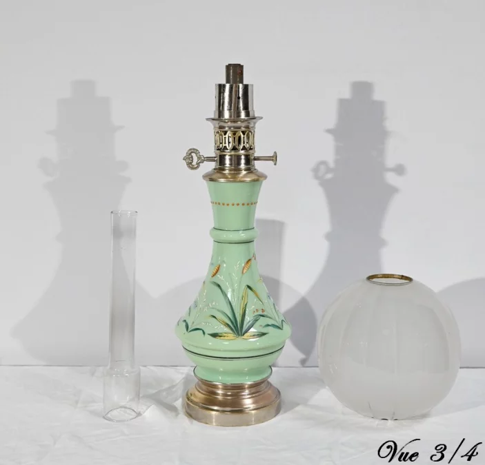 Lampe à Pétrole en Céramique – Fin XIXe