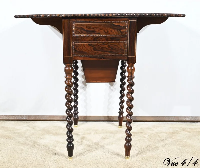 Petite Table de Salon en Palissandre, époque Restauration – Début XIXe