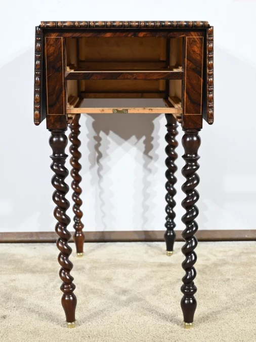 Petite Table de Salon en Palissandre, époque Restauration – Début XIXe