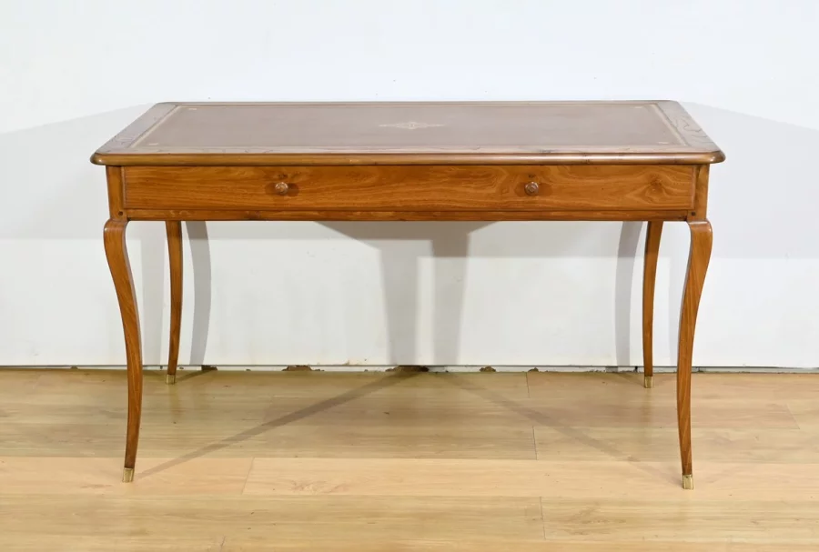 SCHREIBTISCH AUS DEM 18. JAHRHUNDERT