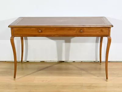 SCHREIBTISCH AUS DEM 18. JAHRHUNDERT