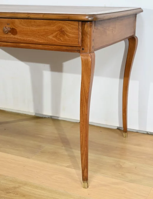 SCHREIBTISCH AUS DEM 18. JAHRHUNDERT