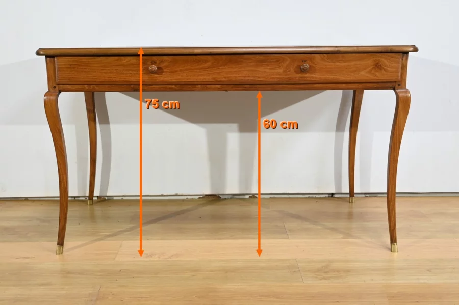SCHREIBTISCH AUS DEM 18. JAHRHUNDERT