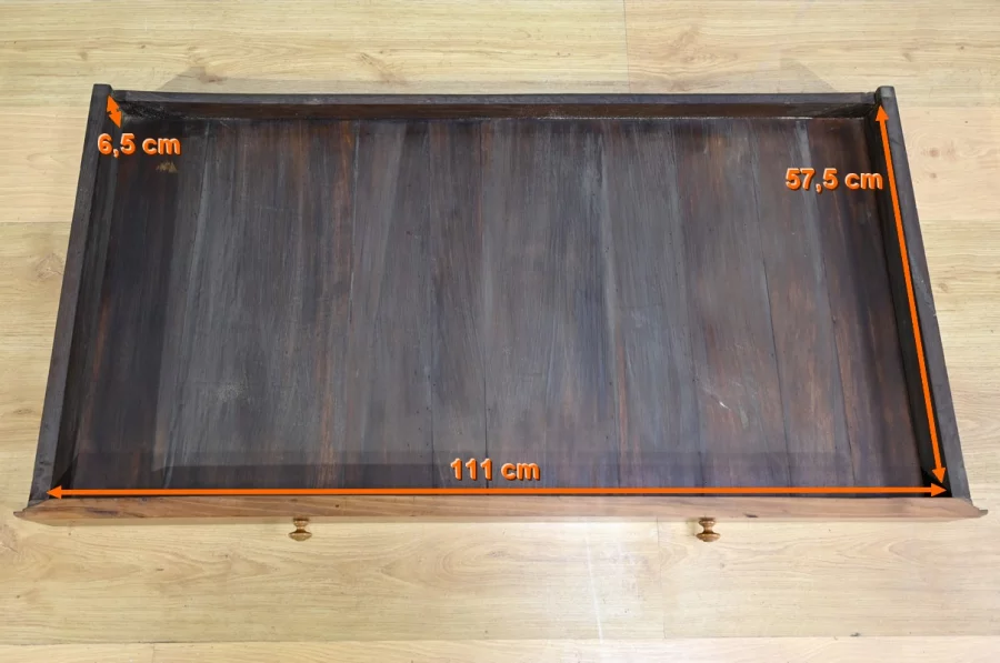 SCHREIBTISCH AUS DEM 18. JAHRHUNDERT