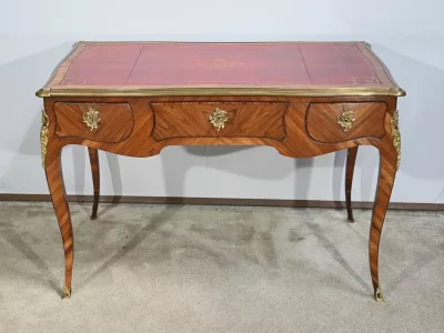 SCHREIBTISCH IM LOUIS XV-STIL