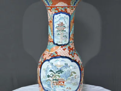 Important Vase Arita en Porcelaine, ère Meiji, Japon – Fin XIXe