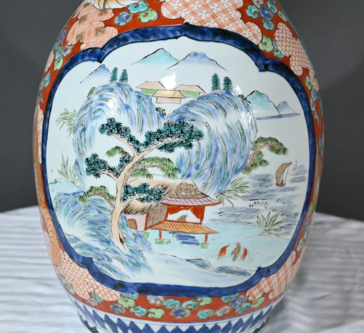 Important Vase Arita en Porcelaine, ère Meiji, Japon – Fin XIXe