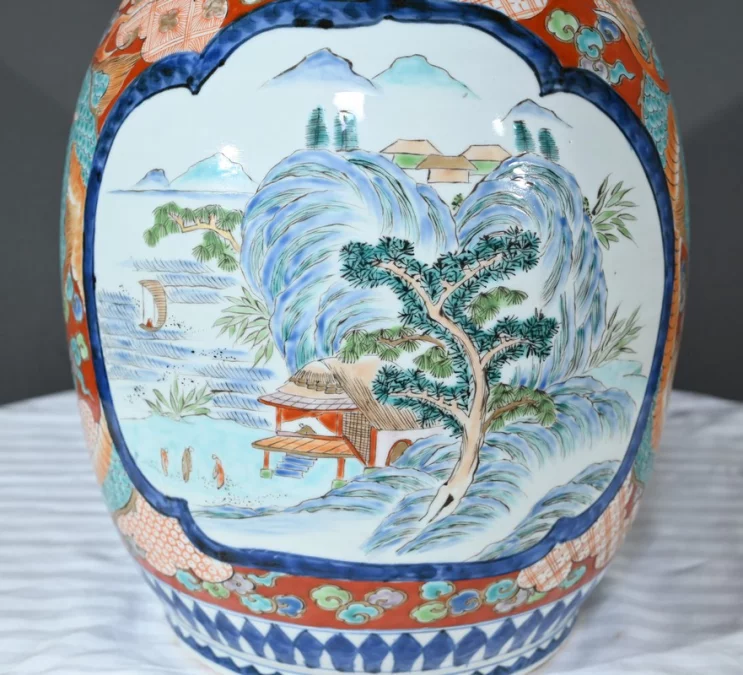 Important Vase Arita en Porcelaine, ère Meiji, Japon – Fin XIXe