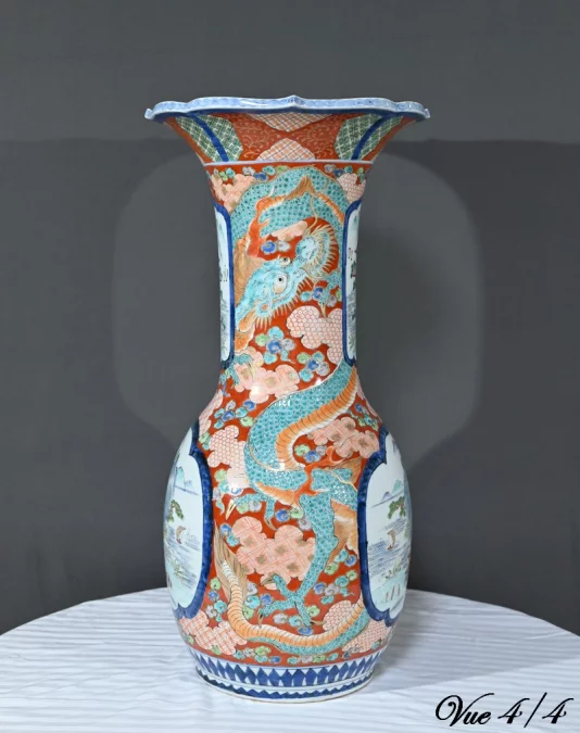 Important Vase Arita en Porcelaine, ère Meiji, Japon – Fin XIXe