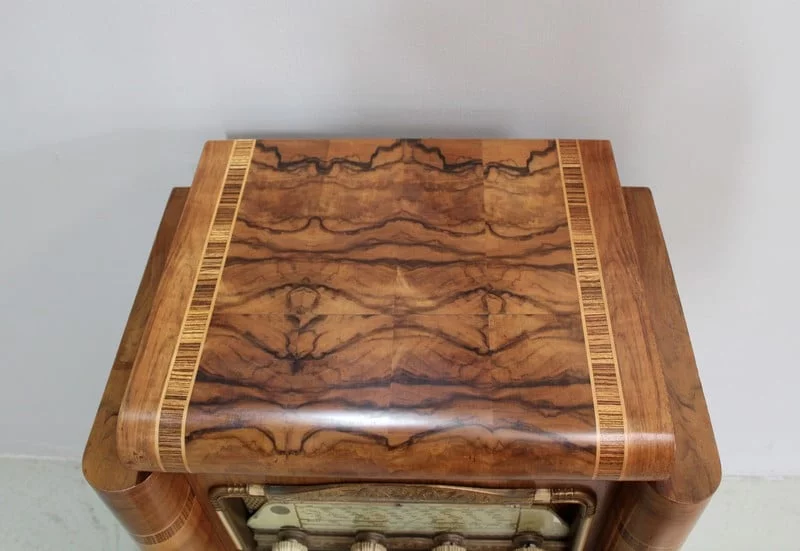 ART DECO PERIOD RADIOGRAM