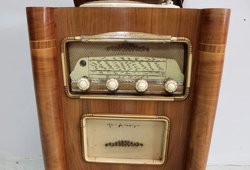 ART DECO PERIOD RADIOGRAM