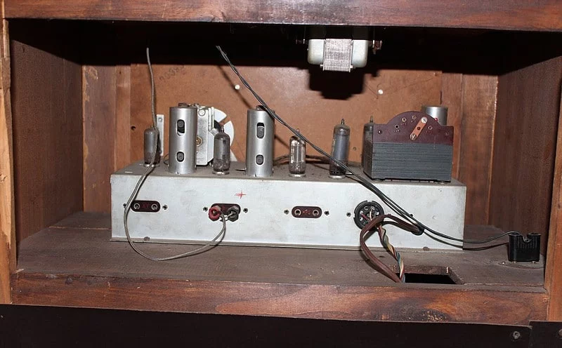 ART DECO PERIOD RADIOGRAM