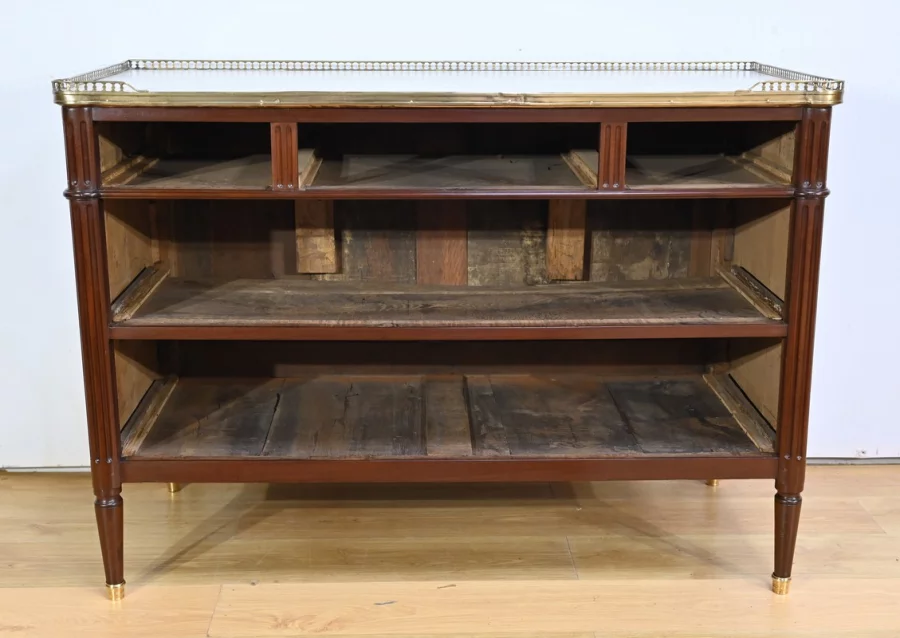 CÓMODA DEL PERIODO LUIS XVI