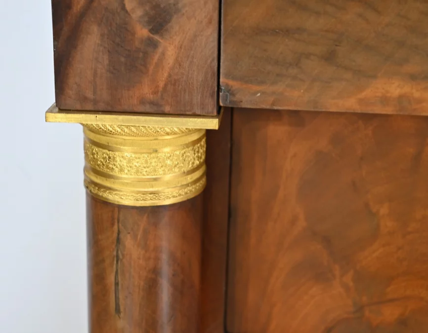 KOMMODE AUS DER FRANZÖSISCHEN EMPIRE-ZEIT