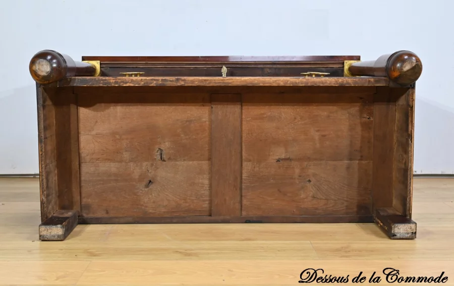 KOMMODE AUS DER FRANZÖSISCHEN EMPIRE-ZEIT