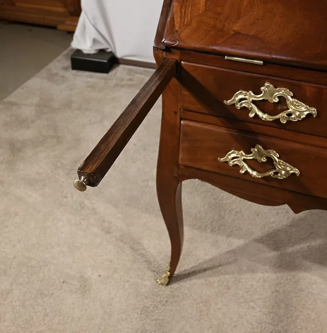 Schreibtisch aus der Zeit von Louis XV