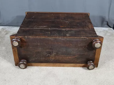 CAJA DE LAVANDERÍA ESTILO LUIS XIII