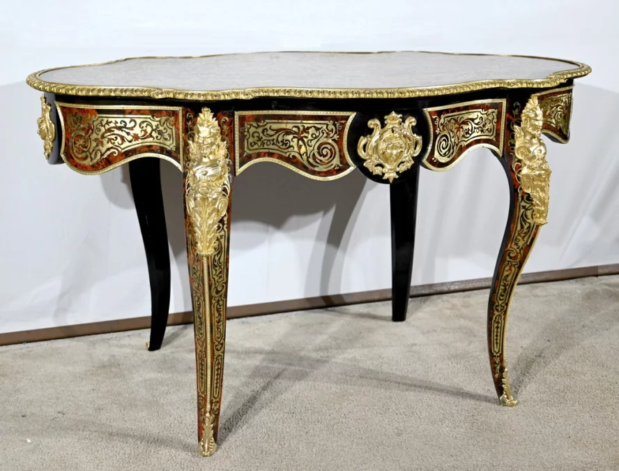 Beistelltisch aus der Zeit Napoleons III.