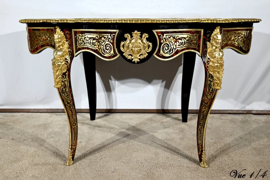 Beistelltisch aus der Zeit Napoleons III.