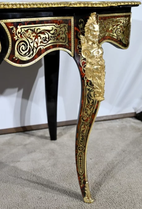 Beistelltisch aus der Zeit Napoleons III.