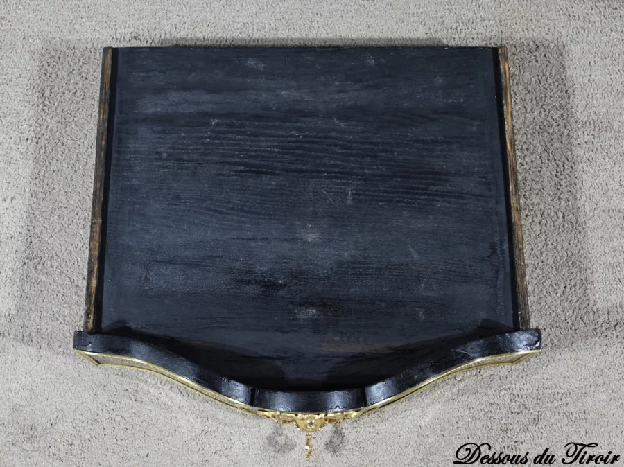 Beistelltisch aus der Zeit Napoleons III.