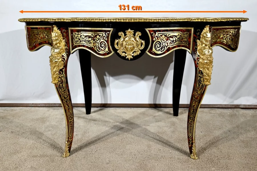 Beistelltisch aus der Zeit Napoleons III.