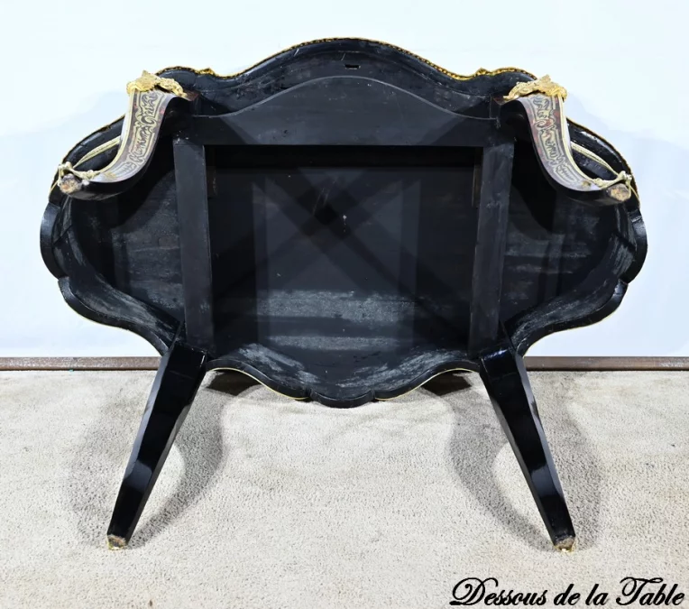 Beistelltisch aus der Zeit Napoleons III.