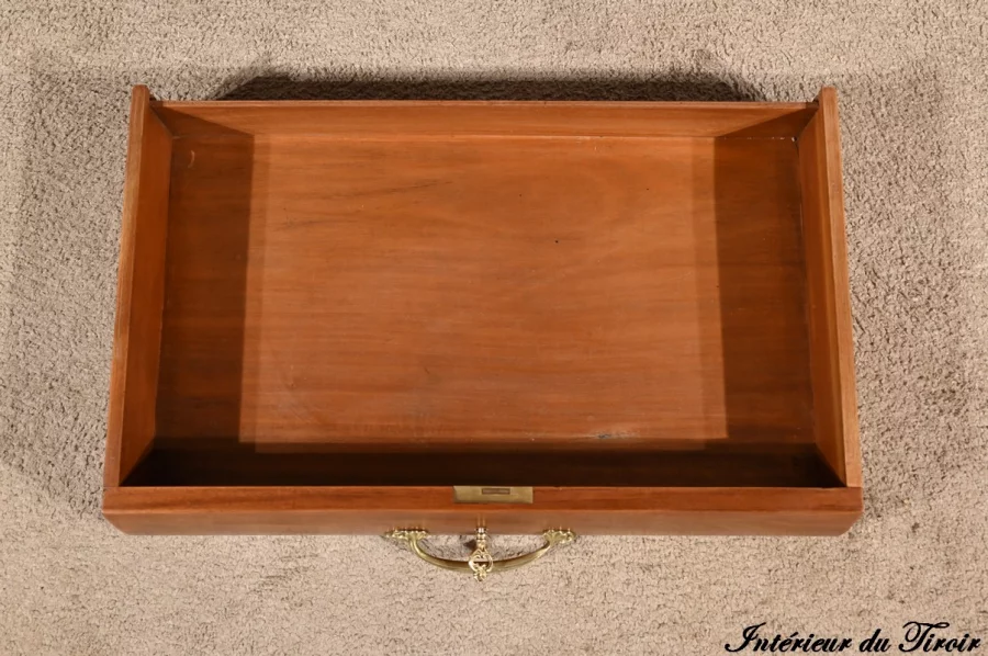 ШКАФ ИЗ КРАСНОГО ДЕРЕВА, приписываемый MAISON E. DIOT