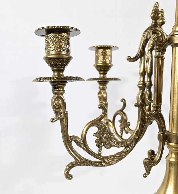 Paire d’importants Candélabres en Bronze Doré, style Louis XIV – Début XIXe