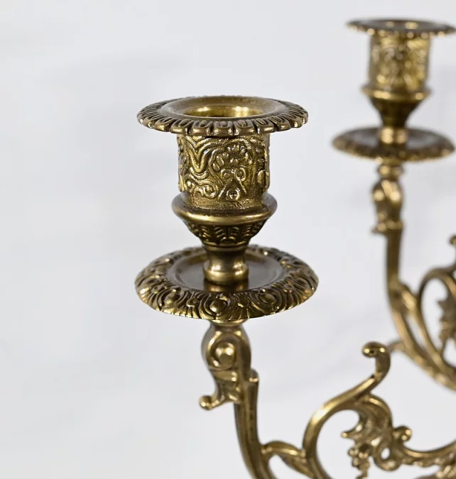 Paire d’importants Candélabres en Bronze Doré, style Louis XIV – Début XIXe