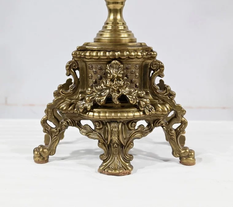 Paire d’importants Candélabres en Bronze Doré, style Louis XIV – Début XIXe