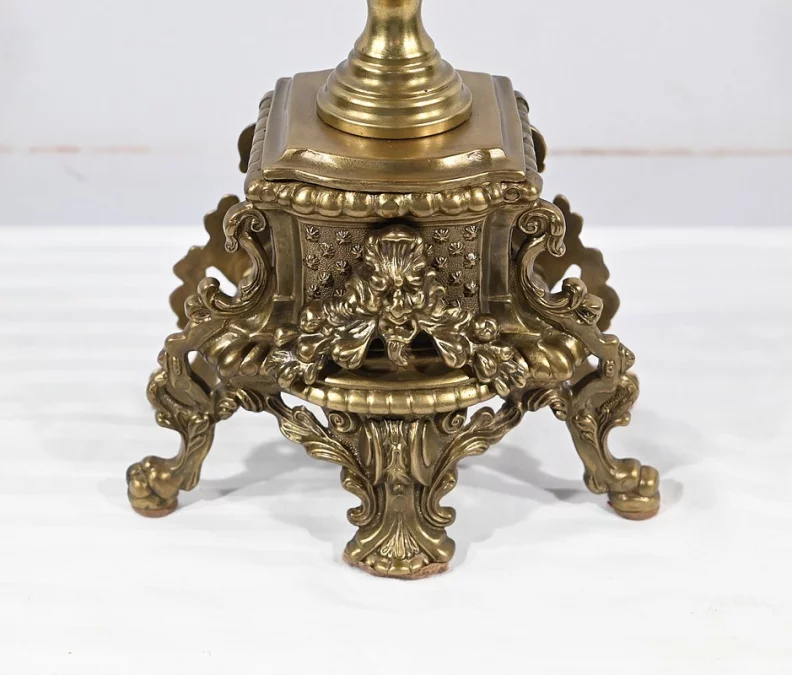 Paire d’importants Candélabres en Bronze Doré, style Louis XIV – Début XIXe